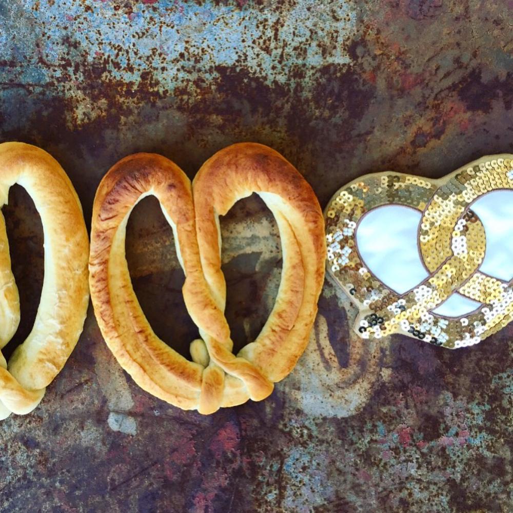 Pretzel Pocket Purse