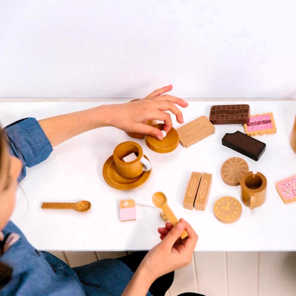 Wooden Biscuit Set