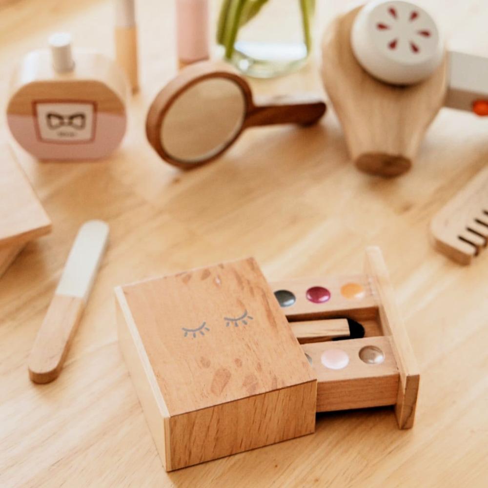 Wooden Beauty Kit